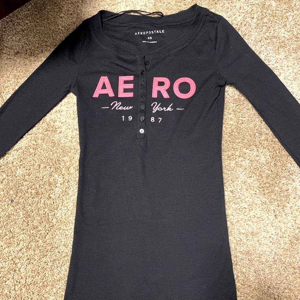 Aeropostale shirt xs fits 10/12. New never worn